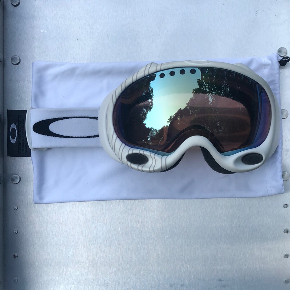 Oakley A frame Ski goggle